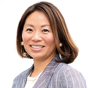 KMF PARTNERS　吉田亜紀子 Sales&Marketing division Director